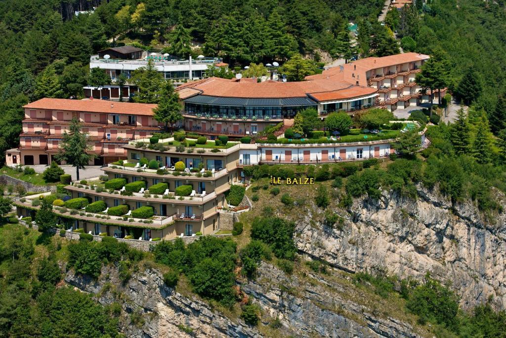 Hotel Le Balze - Aktiv & Wellness Tremosine Kültér fotó